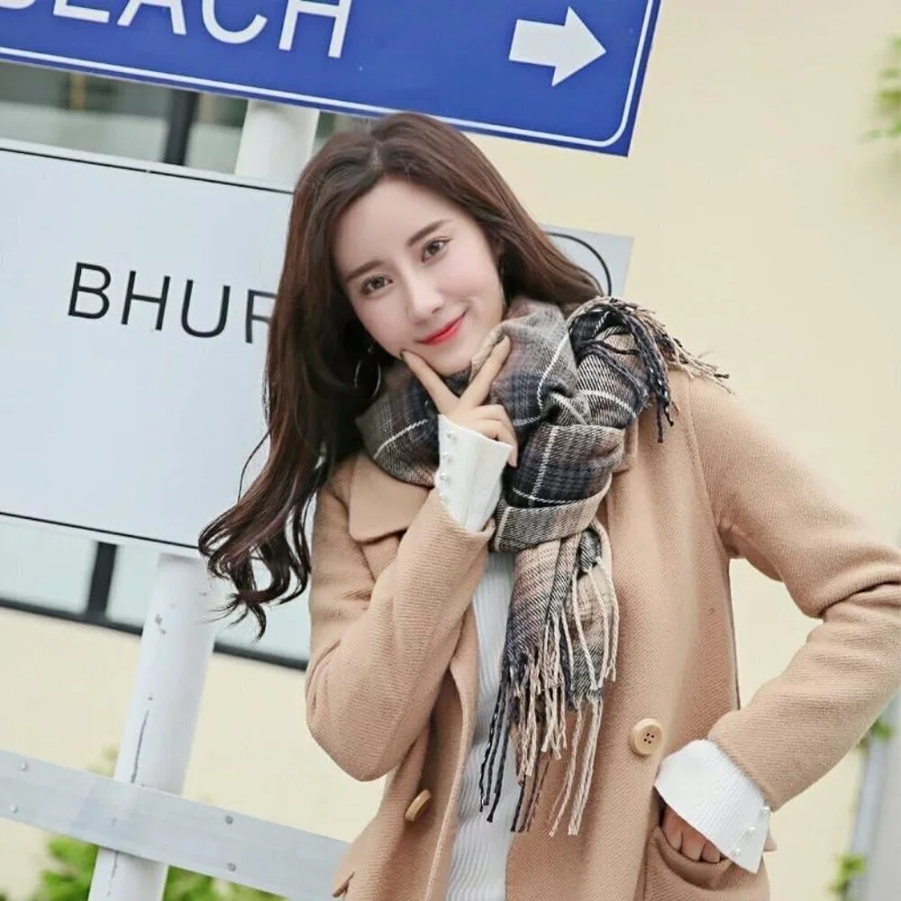 Women's Gradient Grey Fashion Long Shawl Big Grid Winter Warm Lattice Scarf